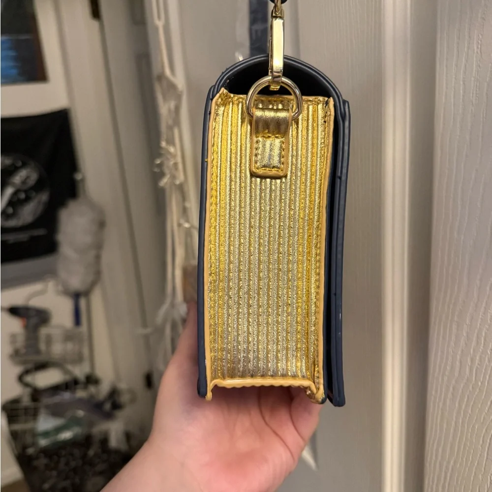 Disney Loungefly Hocus Pocus Book Purse - Picture 6 of 8